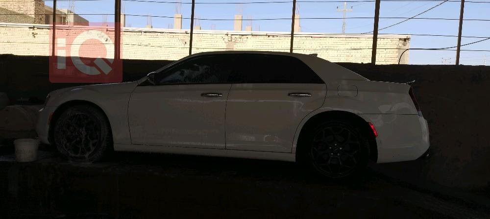 كرايسلر 300